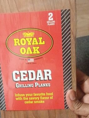Cedar Grilling Planks - Red Packaging